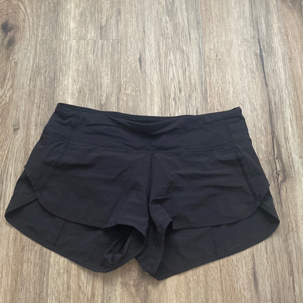 Lululemon black speed shorts size 6